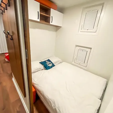 Sh Porto 1 Floating House, Marina Apartamento *