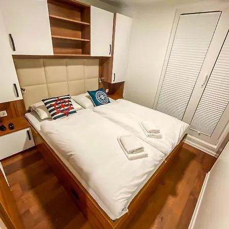 Sh Porto 1 Floating House, Marina * Portoroz