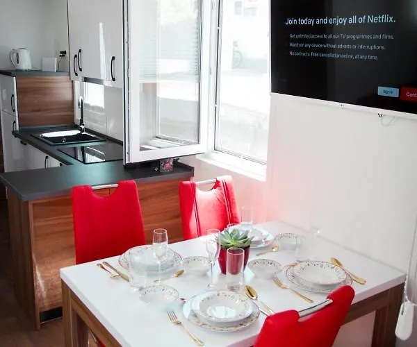 Sh Porto 1 Floating House, Marina ポルトローシュ