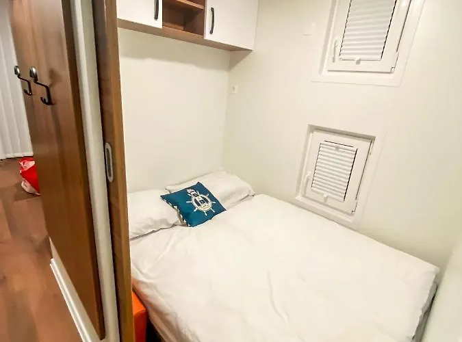 Sh Porto 1 Floating House, Marina アパート *